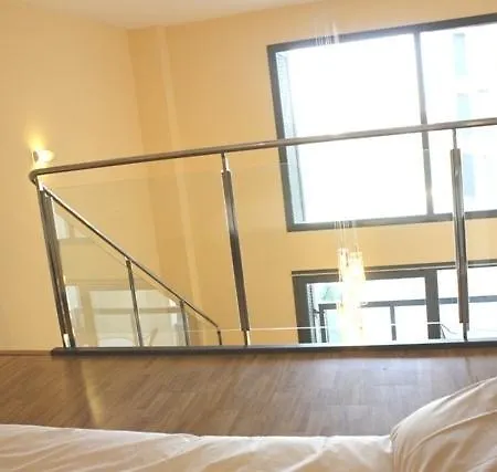 Ohmyloft Valencia Бурхасот